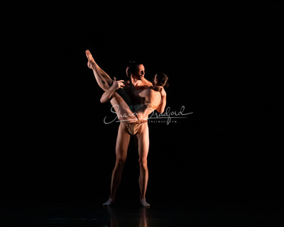 TITAS CP22 PILOBOLUS Symbiosis pc Sharen Bradford-0970