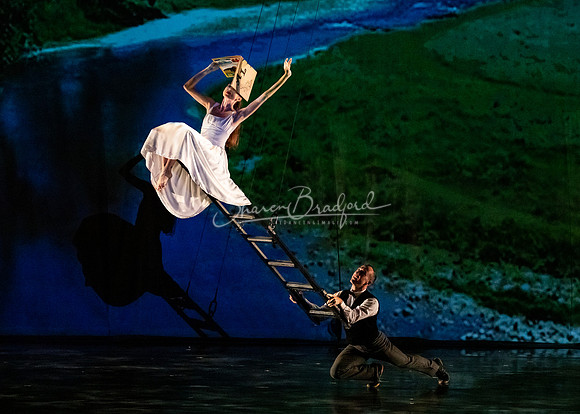 Momix ALICE 9-17-21 pc Sharen Bradford-1316