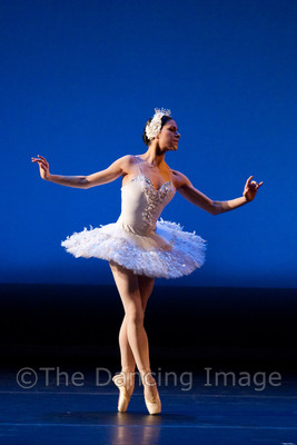 White Swan Pas de Deux-0024