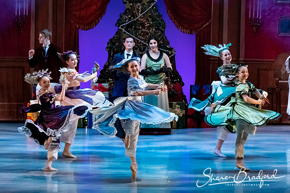 CCBT Nutcracker 19 pc Sharen Bradford-3685