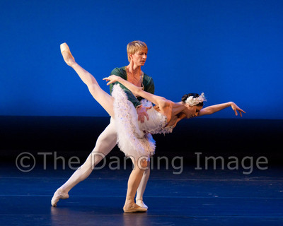 White Swan Pas de Deux-0054