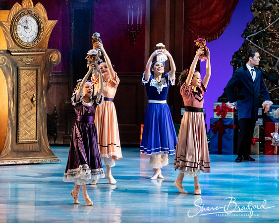 CCBT Nutcracker 19 pc Sharen Bradford-3666
