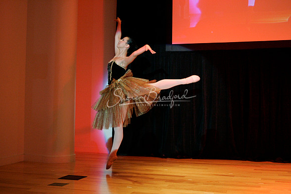 2007 Imagine the Impossible pc Sharen Bradford-0015
