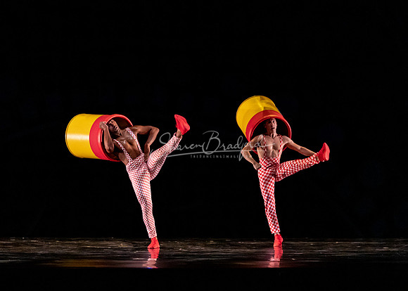 MOMIX Alice pc Sharen Bradford-0571