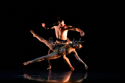 TITAS CP22 PILOBOLUS Symbiosis pc Sharen Bradford-0956