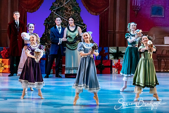 CCBT Nutcracker 19 pc Sharen Bradford-3675