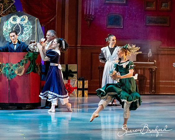 CCBT Nutcracker 19 pc Sharen Bradford-3626