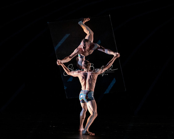 Momix ALICE 9-17-21 pc Sharen Bradford-2183