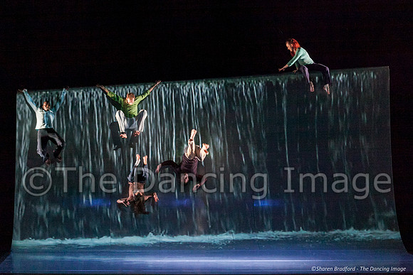 Motionhouse SCATTERED-0413