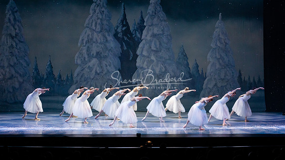 ACB Nutcracker Snow Sat 2021 pc Sharen Bradford-1002
