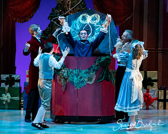CCBT Nutcracker 19 pc Sharen Bradford-3605
