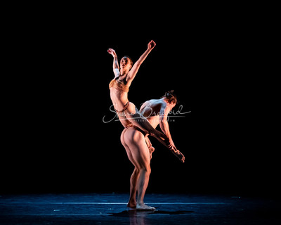 TITAS CP22 PILOBOLUS Symbiosis pc Sharen Bradford-1016