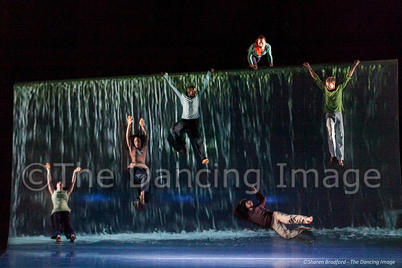 Motionhouse SCATTERED-0410