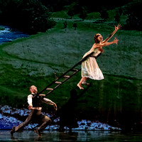 MOMIX Alice 2021