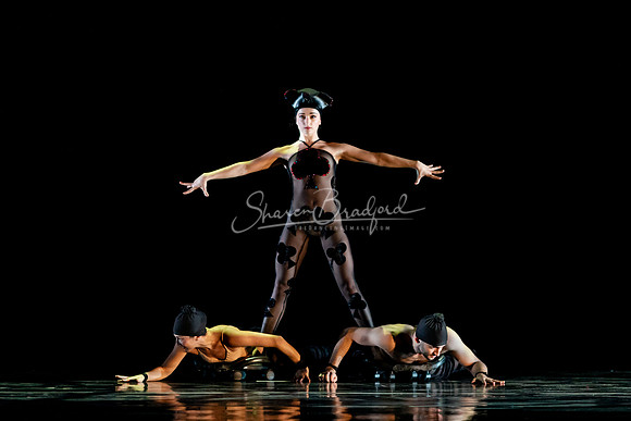 MOMIX Alice pc Sharen Bradford-0686
