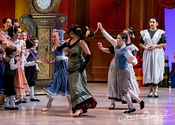 CCBT Nutcracker 19 pc Sharen Bradford-3572