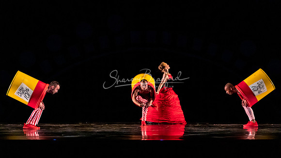 MOMIX Alice pc Sharen Bradford-0560